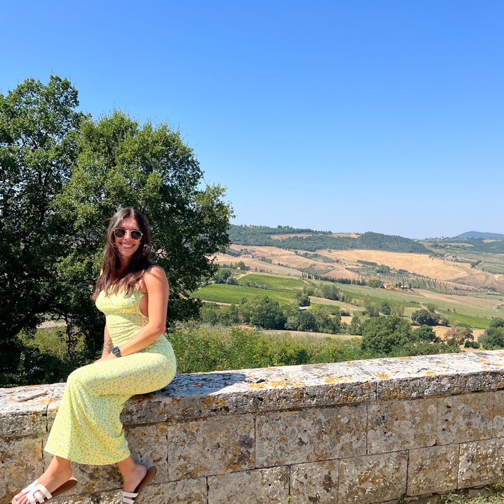 Meet your Posher, Mia